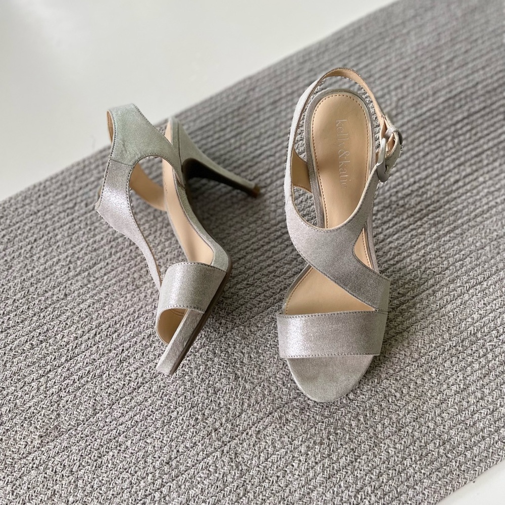 Kelly & Katie Silver Fabric Strappy Ankle Buckle Heeled Dressy Sandals Size 7.5